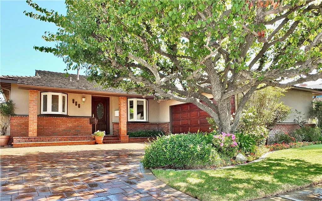 856 Roxanne Ave, Long Beach, CA 90815