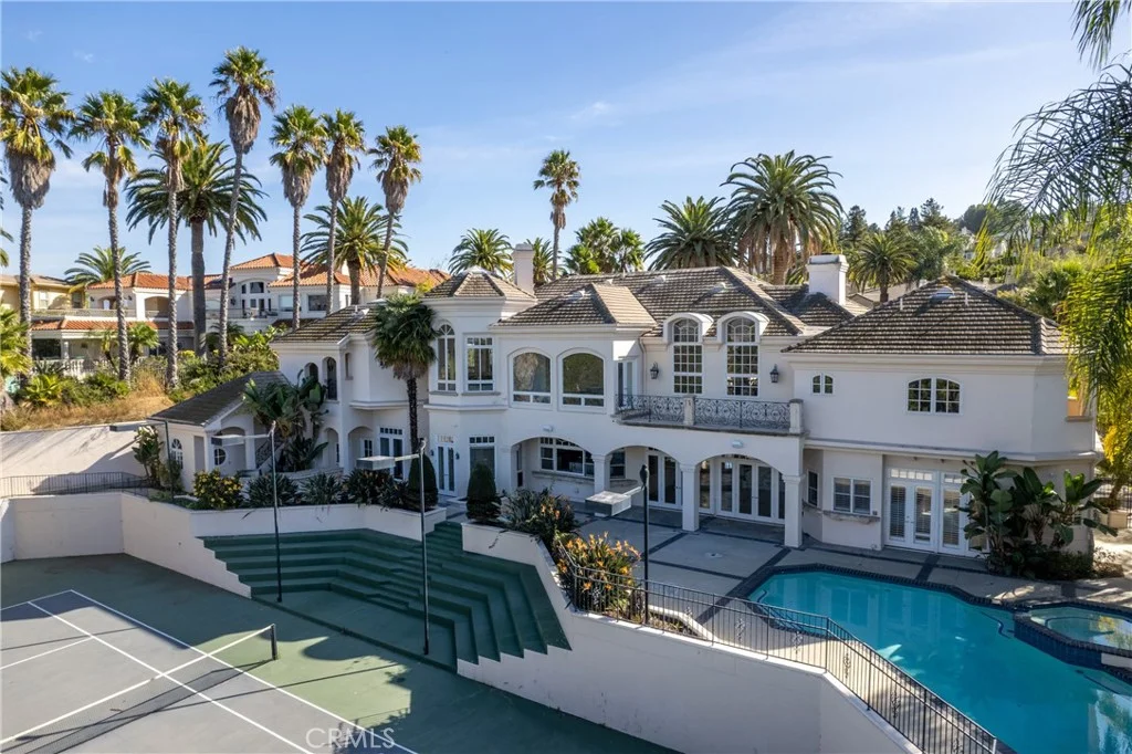 5081 E Copa De Oro Drive, Anaheim, CA 92807