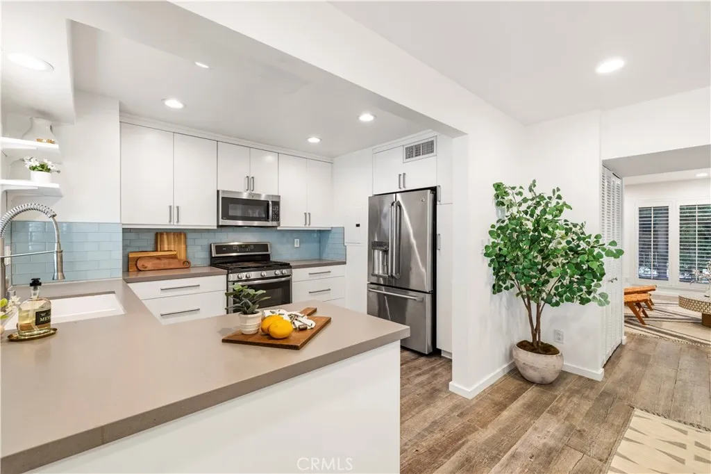 Additional image 40 of 14238 Dickens St Unit 4, Sherman Oaks, CA 91423