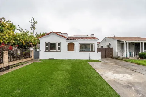 925 E Stockton Avenue, Compton, CA MLS: DW25068625