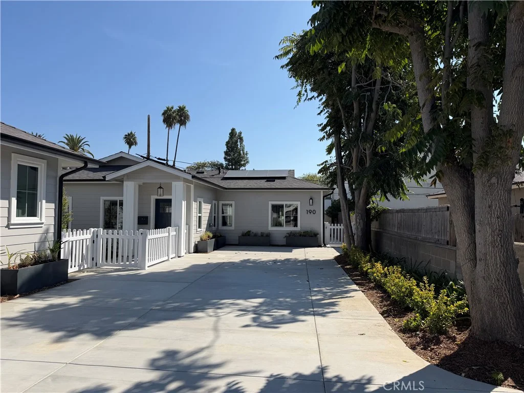 190 S Meridith Ave, Pasadena, CA 91106 photo 2
