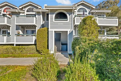 26746 Claudette Street Unit 462, Canyon Country, CA MLS: SR24229789