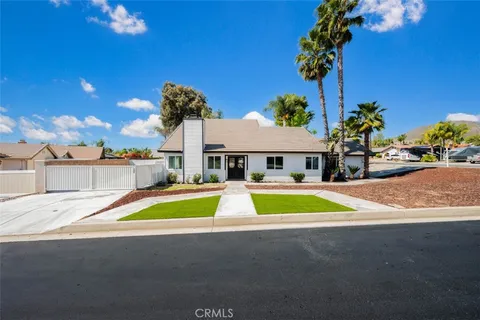 23687 Canyon Lake Drive N, Canyon Lake, CA MLS: SW25047858