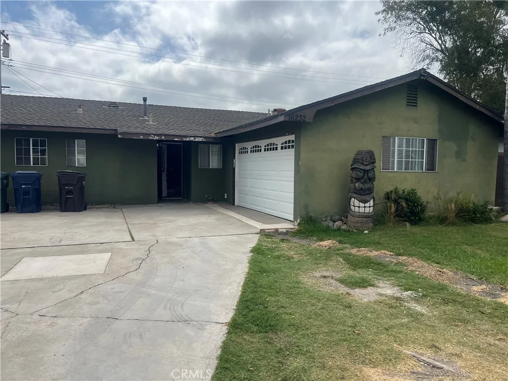 16232 Nassau Ln, Huntington Beach, CA 92649