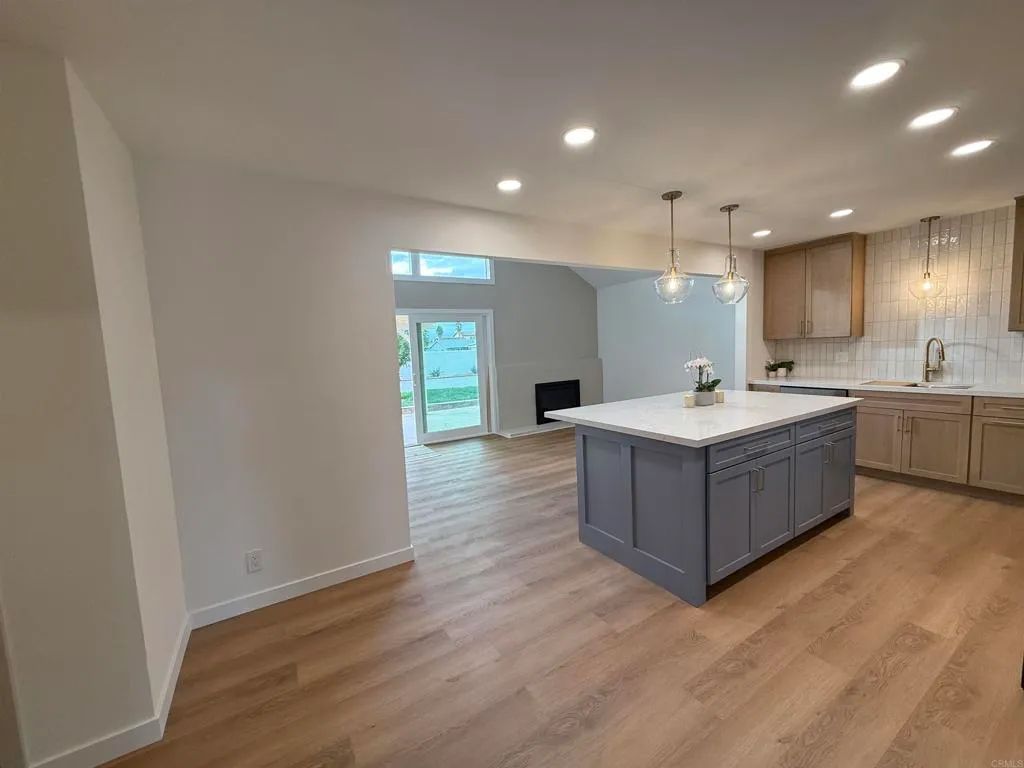 Additional image 43 of 10296 Baroness Avenue, San Diego, CA 92126