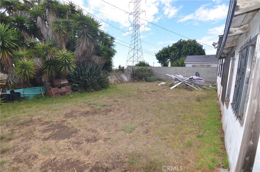 601 S Clymar Ave, Compton, CA 90220