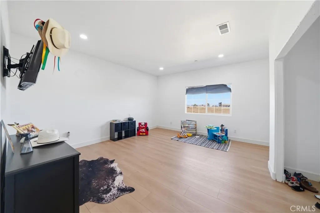 Additional image 20 of 7576 Sunset Rd, Phelan, CA 92371