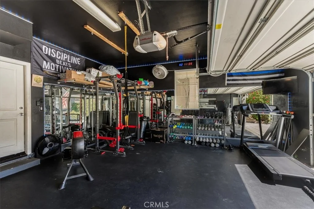 173 Rosewood St, Fillmore, CA 93015