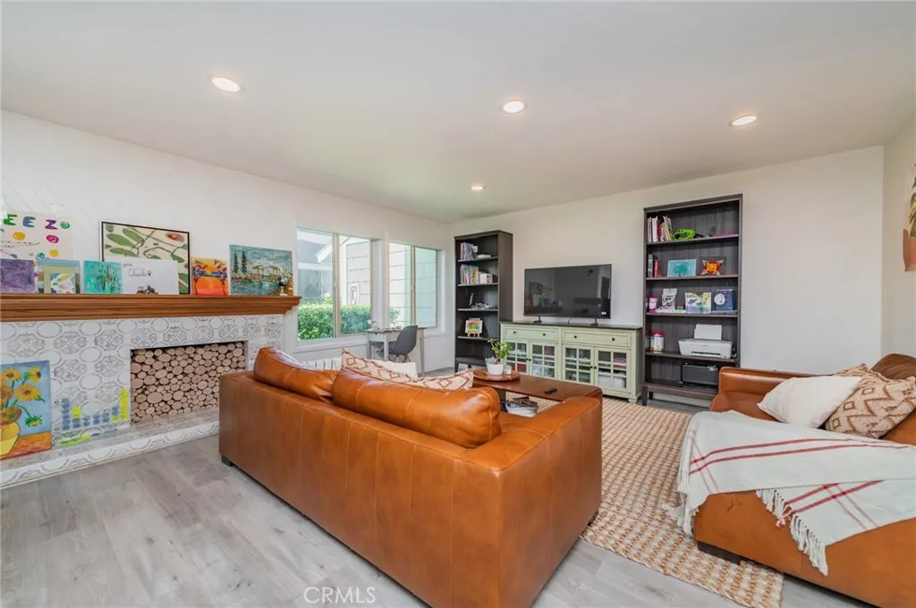 Additional image 6 of 8 Deodar, Irvine, CA 92604