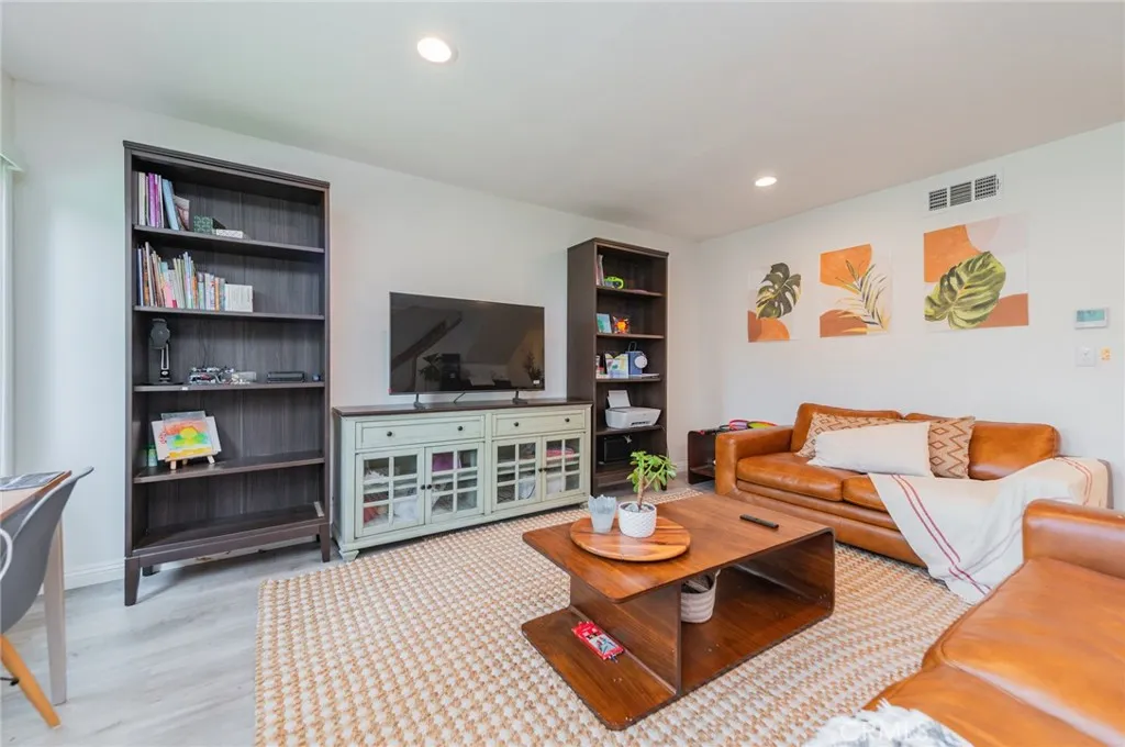 Additional image 7 of 8 Deodar, Irvine, CA 92604