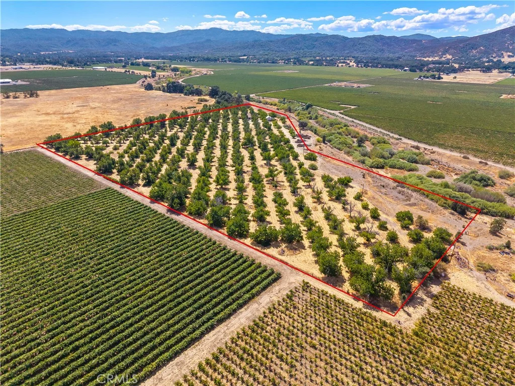 1860 Hummel Lane, Kelseyville, CA 95451