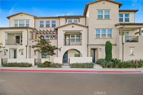 547 W Foothill Boulevard Unit 89, Glendora, CA MLS: CV25096669