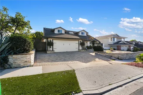 25045 Mackenzie Street, Laguna Hills, CA 92653 - MLS#: OC25046662