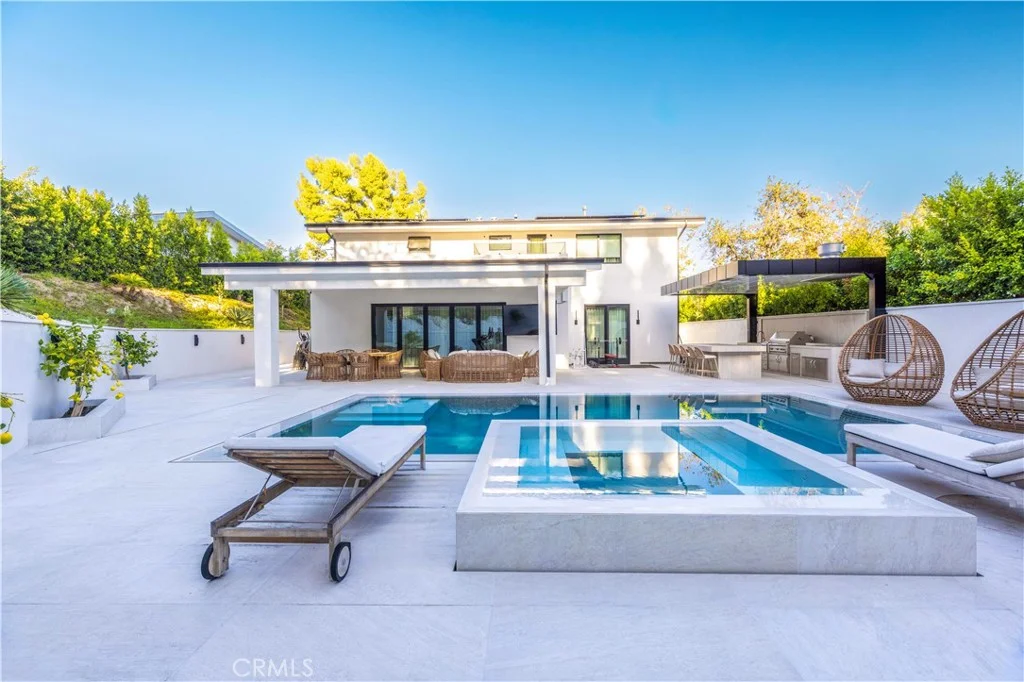 2125 Ashington Drive, Glendale, CA 91206