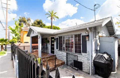 5608 Hooper Avenue, Los Angeles, CA MLS: DW25087161