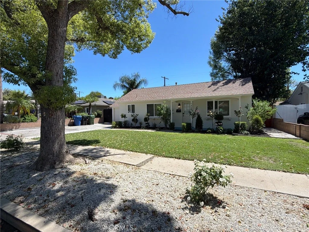 7420 Caldus Ave, Van Nuys, CA 91406