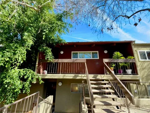 18350 Hatteras Street Unit 260, Tarzana, CA MLS: SB25039151