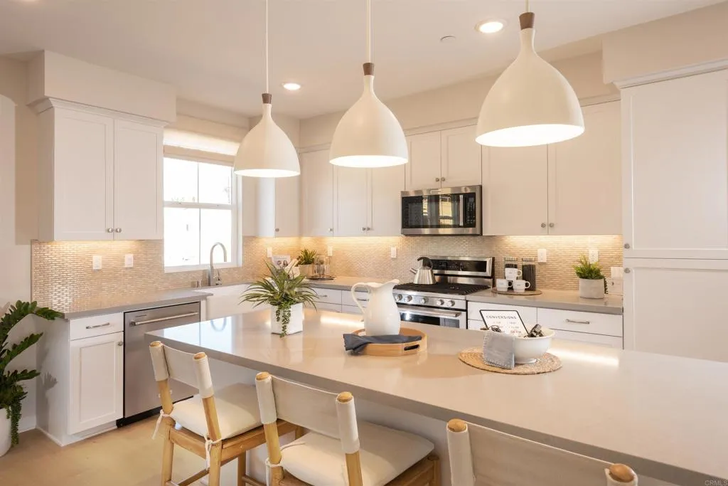 2310 Columba Gln  