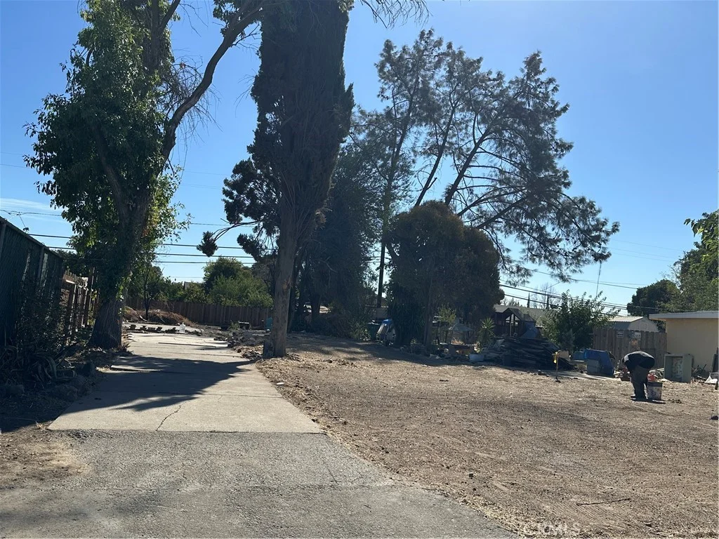 2318 Beachwood Dr, Merced, CA 95348