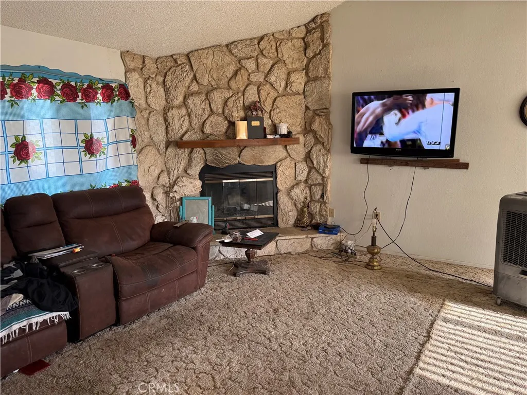 Additional image 14 of 16082 Dale Evans Parkway, Apple Valley, CA 92307