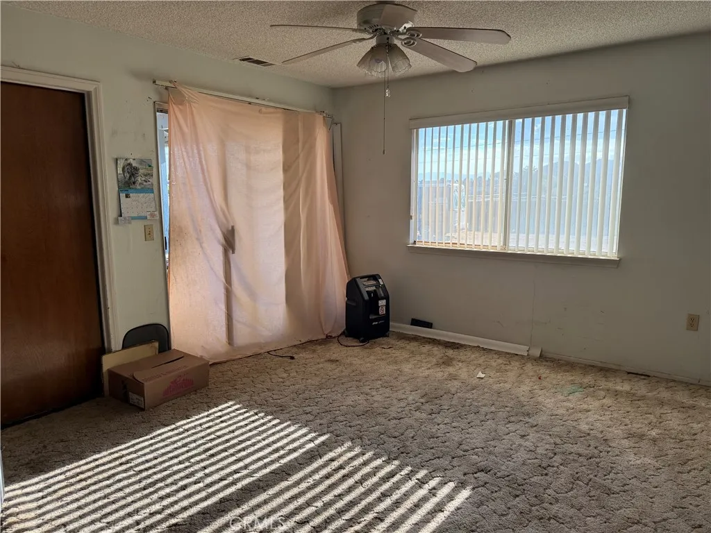 Additional image 15 of 16082 Dale Evans Parkway, Apple Valley, CA 92307