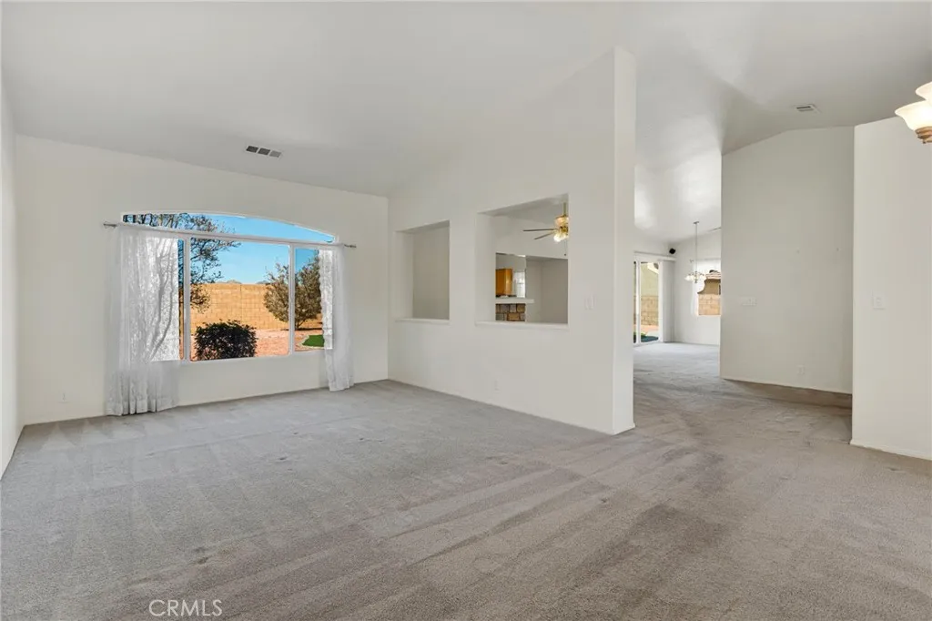 Additional image 12 of 18766 Kitom Rd, Apple Valley, CA 92308