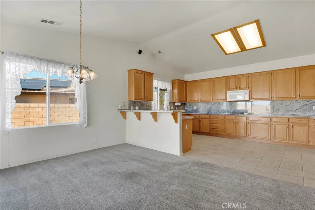 Additional image 79 of 18766 Kitom Rd, Apple Valley, CA 92308