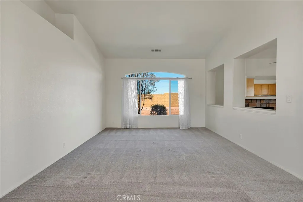 Additional image 69 of 18766 Kitom Rd, Apple Valley, CA 92308