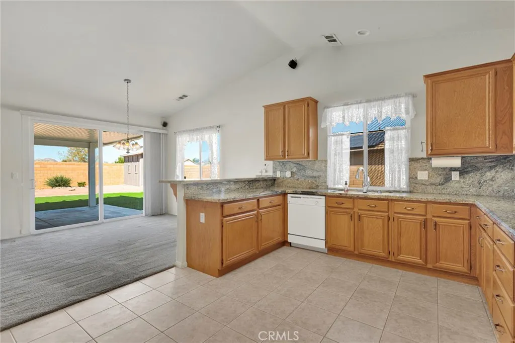 Additional image 81 of 18766 Kitom Rd, Apple Valley, CA 92308