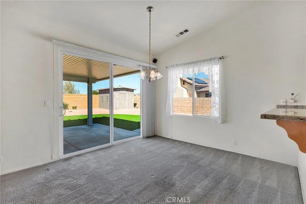Additional image 18 of 18766 Kitom Rd, Apple Valley, CA 92308