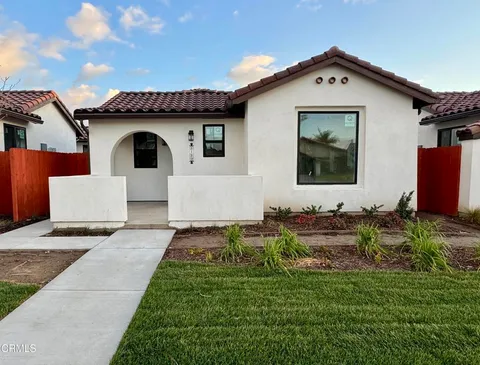 1150 W First Street, Oxnard, CA MLS: V1-28619