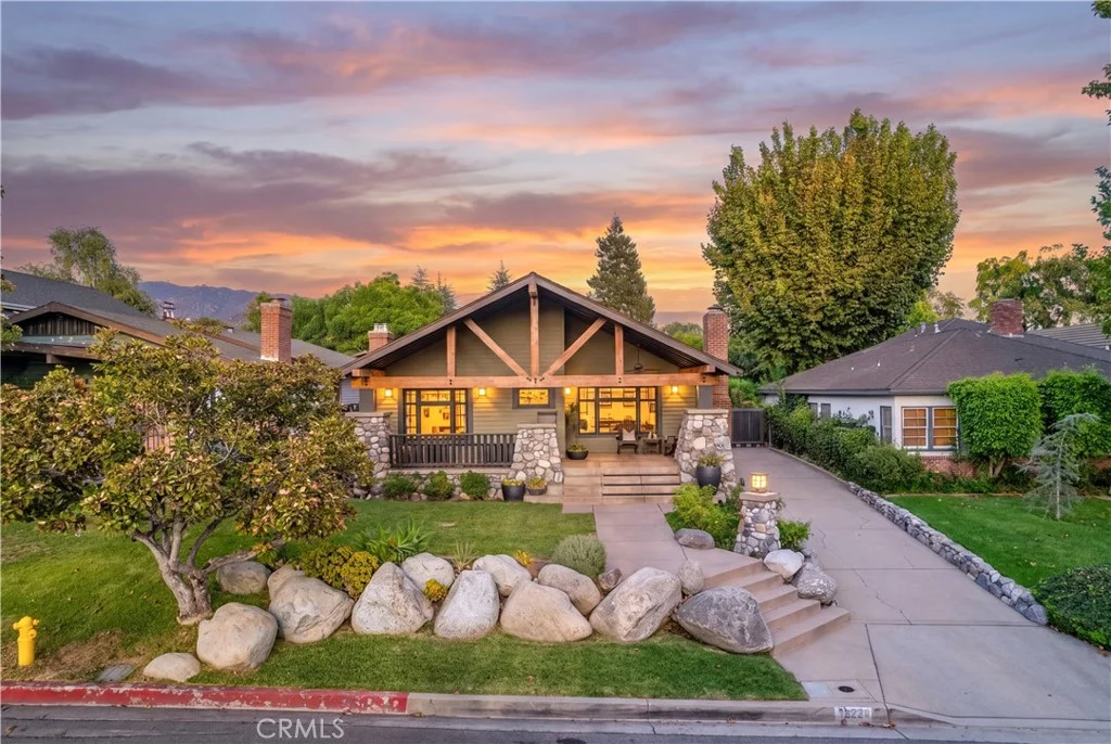 132 N Sunset Pl, Monrovia, CA 91016