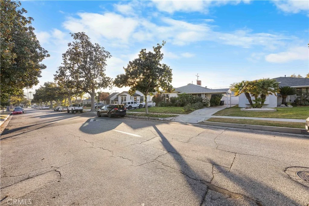 1207 Graynold Ave, Glendale, CA 91202