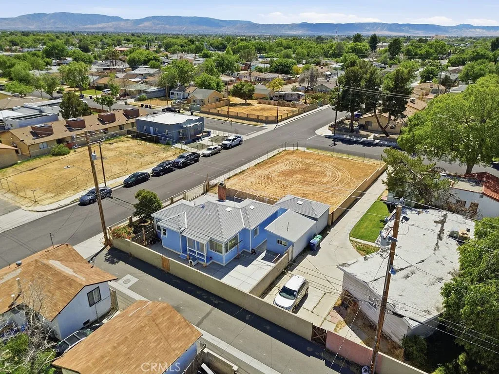 Additional image 35 of 557 W Oldfield Street, Lancaster, CA 93534