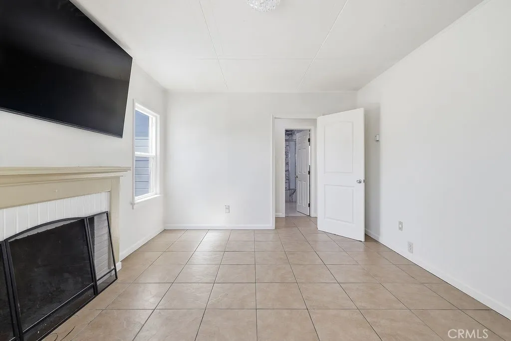 Additional image 41 of 557 W Oldfield Street, Lancaster, CA 93534