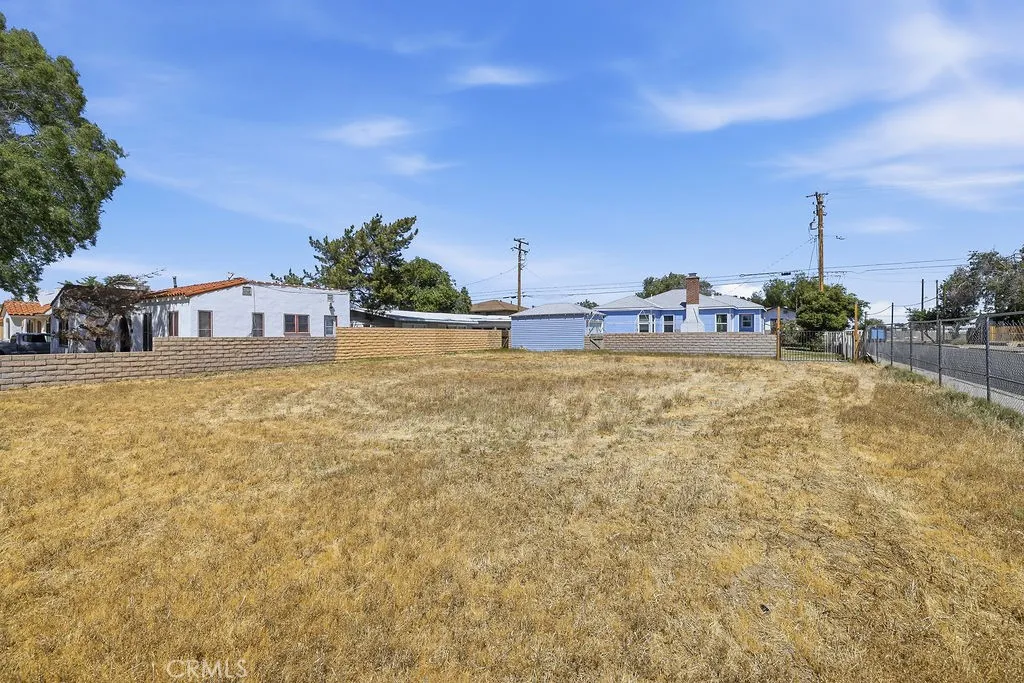 Additional image 37 of 557 W Oldfield Street, Lancaster, CA 93534