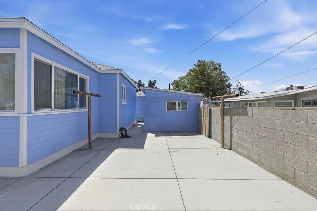 Additional image 63 of 557 W Oldfield Street, Lancaster, CA 93534