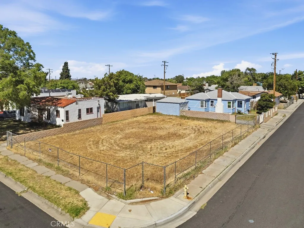 Additional image 32 of 557 W Oldfield Street, Lancaster, CA 93534