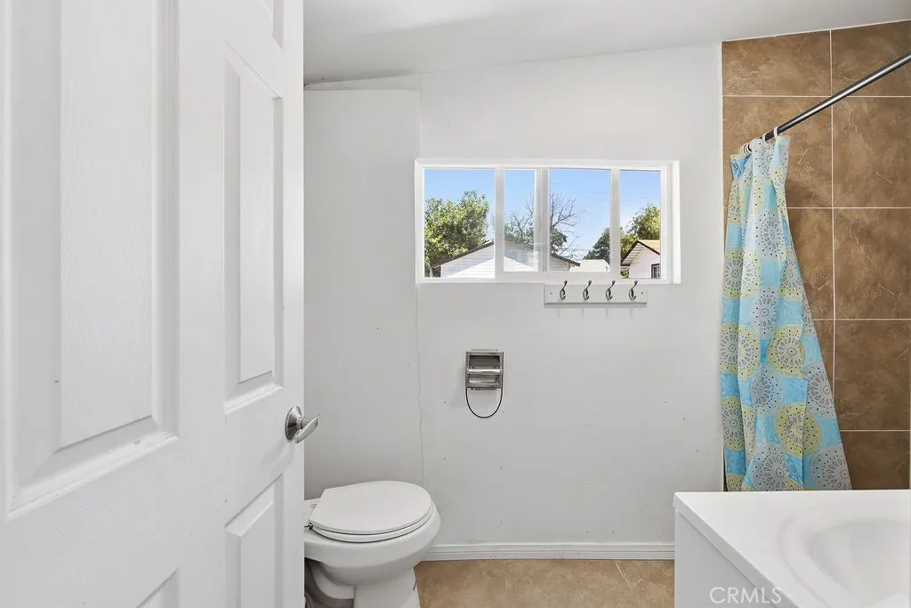 Additional image 59 of 557 W Oldfield Street, Lancaster, CA 93534