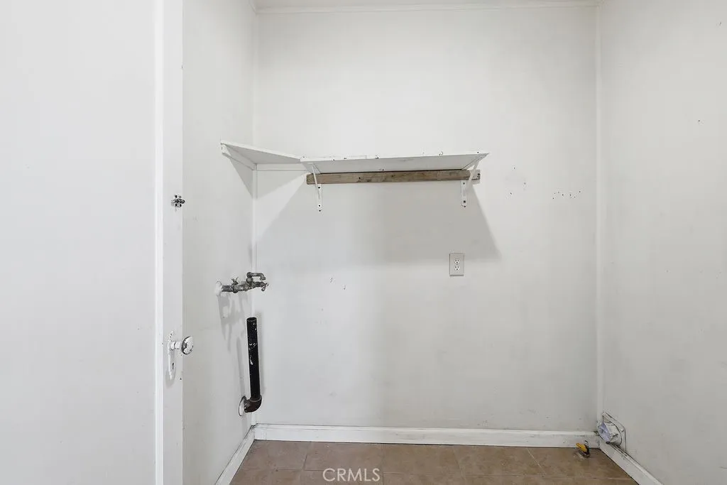 Additional image 48 of 557 W Oldfield Street, Lancaster, CA 93534