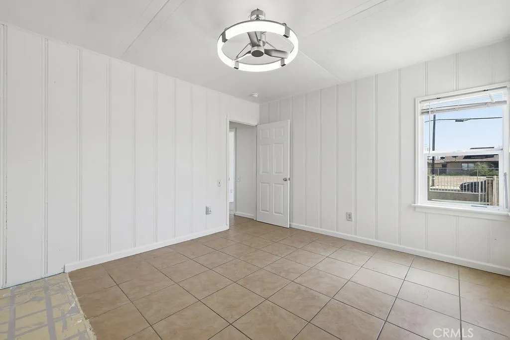 Additional image 53 of 557 W Oldfield Street, Lancaster, CA 93534