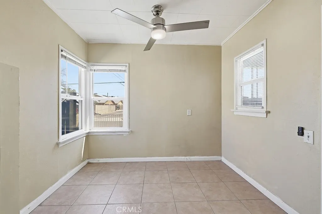 Additional image 49 of 557 W Oldfield Street, Lancaster, CA 93534
