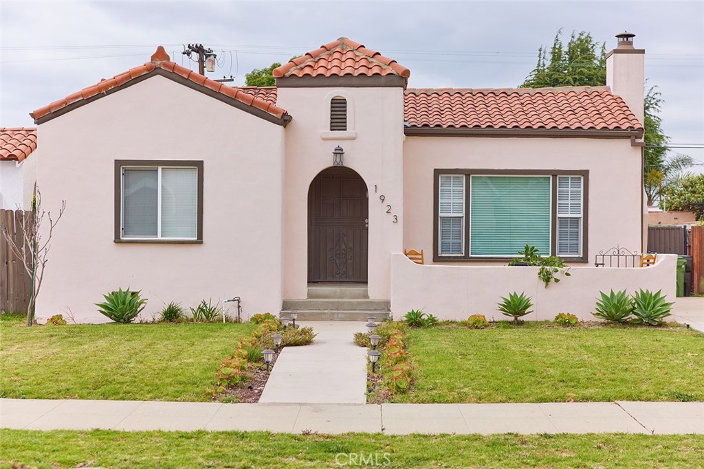 1923 W 78th Place, Los Angeles, CA 90047 - MLS#: PW23098765