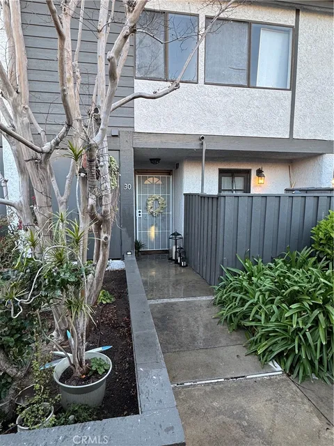 11311 Tampa Avenue Unit 30, Porter Ranch, CA MLS: DW25029692