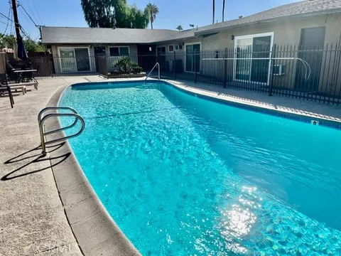 686 E Cottonwood Road Unit 11, Palm Springs, CA MLS: NP25094224