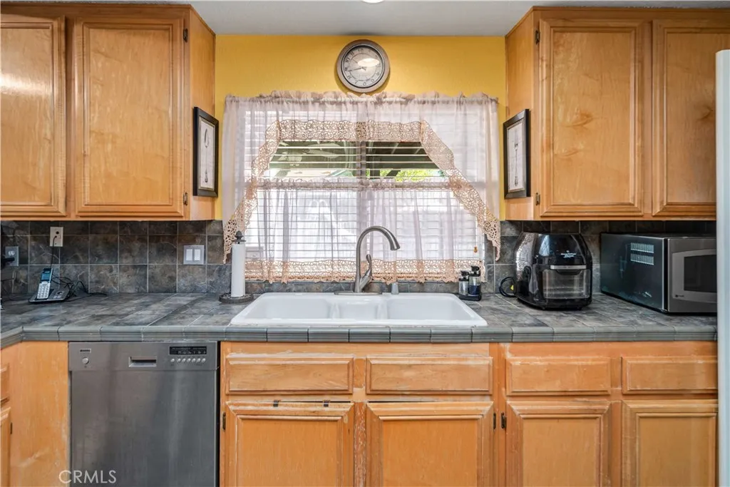 Additional image 16 of 4034 Via Constance, Lancaster, CA 93536