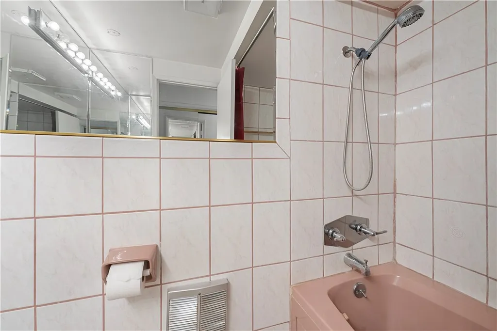 Additional image 23 of 3500 W Manchester Blvd Unit 240, Inglewood, CA 90305