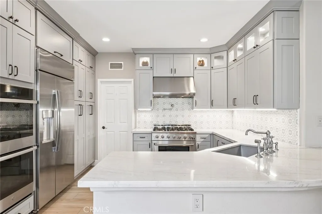 Additional image 34 of 85 Passage, Irvine, CA 92603