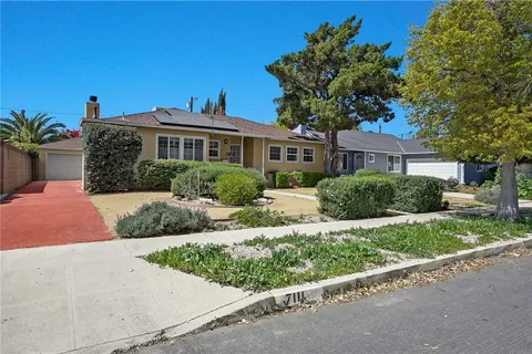 7111 Texhoma Avenue, Van Nuys, CA MLS: WS25069450