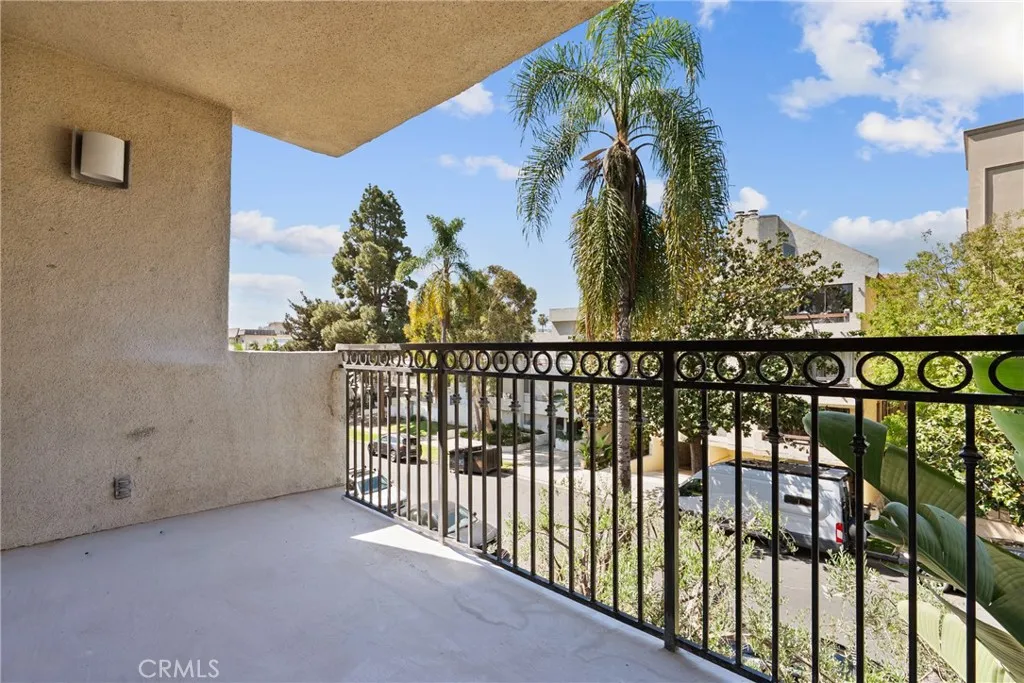 Additional image 103 of 1742 S Bentley Avenue Unit 201, Los Angeles, CA 90025